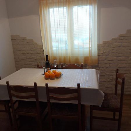 Apartmani Tatjana Okrug Gornji Kültér fotó