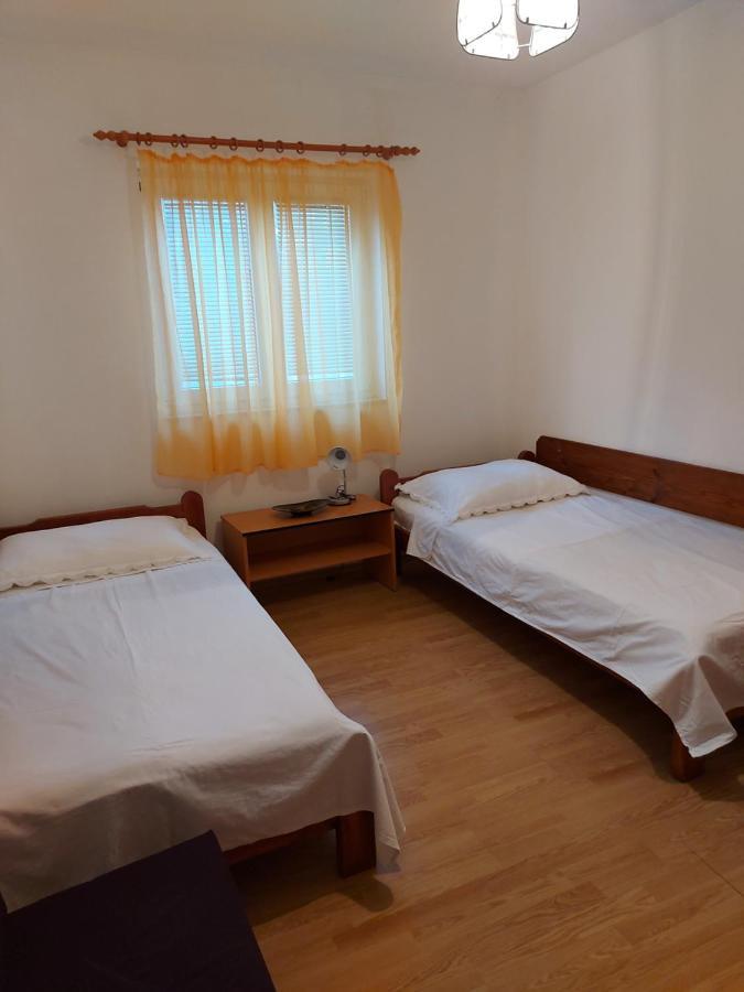 Apartmani Tatjana Okrug Gornji Kültér fotó