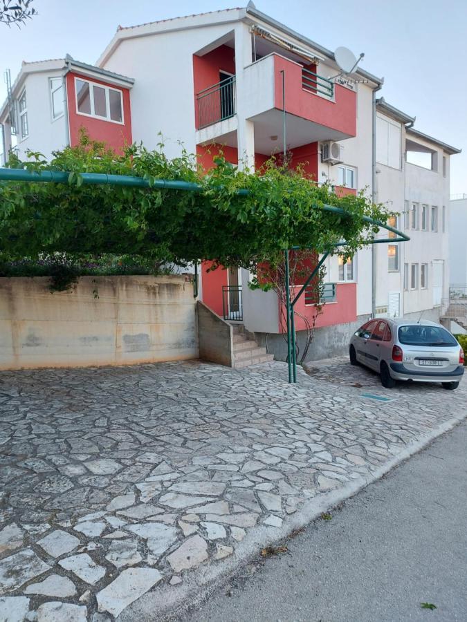 Apartmani Tatjana Okrug Gornji Kültér fotó