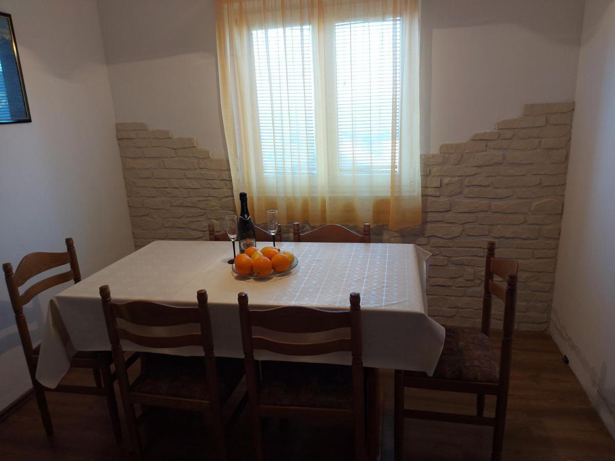 Apartmani Tatjana Okrug Gornji Kültér fotó